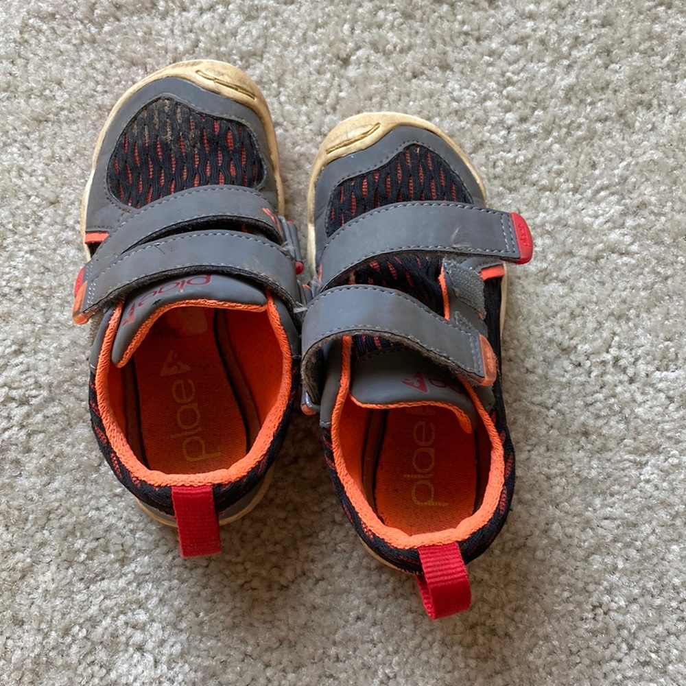 Plae 8.5 sneaker